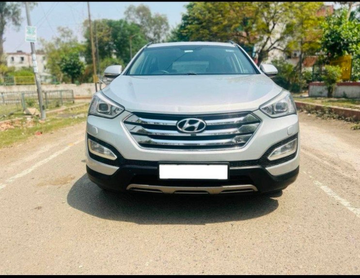 2015 Hyundai New Santa Fe CRDI 4WD AT: Second Owner, Excellent Condition For Sale - Delhi Registered