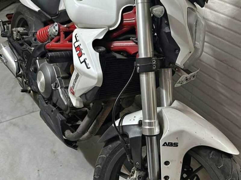 2018 Benelli 300i Anniversary Edition for Sale in Delhi